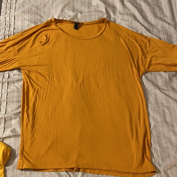 Gold Collection 3 Tops - Picture 2 of 4